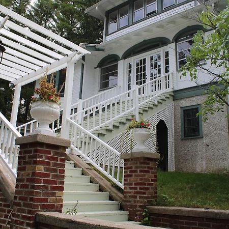The Hillside B&B. Home W/ Breakfast Service! Wisconsin Dells Exteriör bild