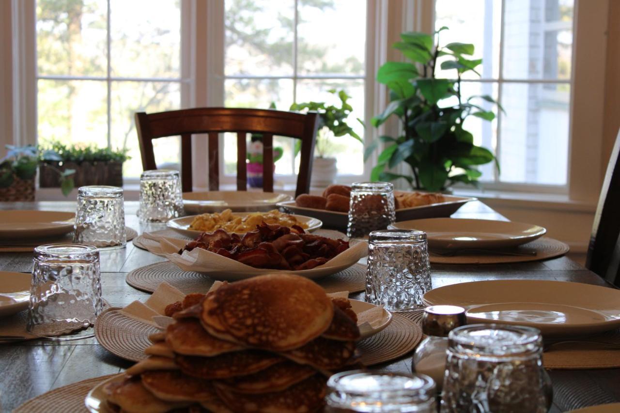 The Hillside B&B. Home W/ Breakfast Service! Wisconsin Dells Exteriör bild